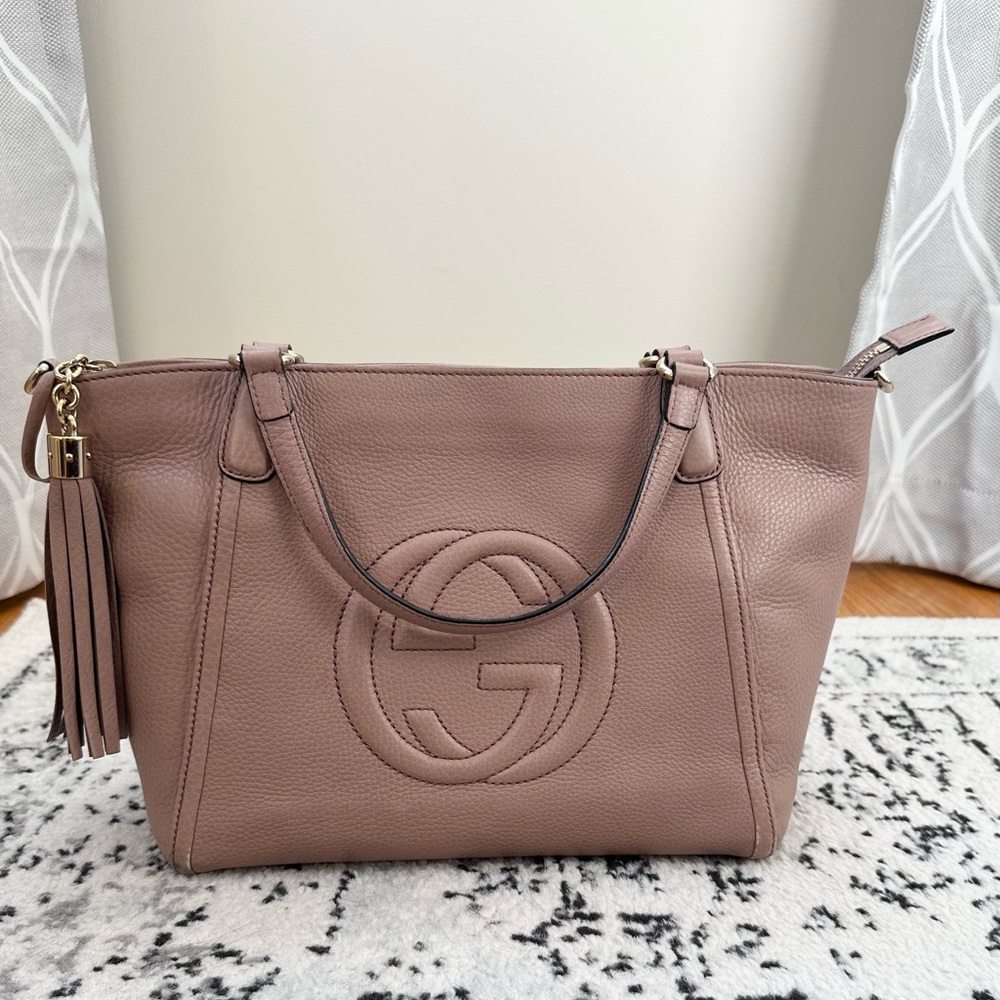 Gucci Leather Soho Top Handle Crossbody Pink